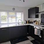 Homey Home In Swindon, United Kingdom